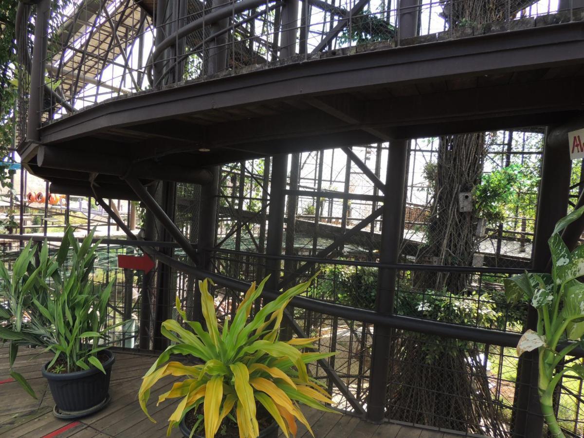 Semilir Glamping Hotel Semarang Buitenkant foto